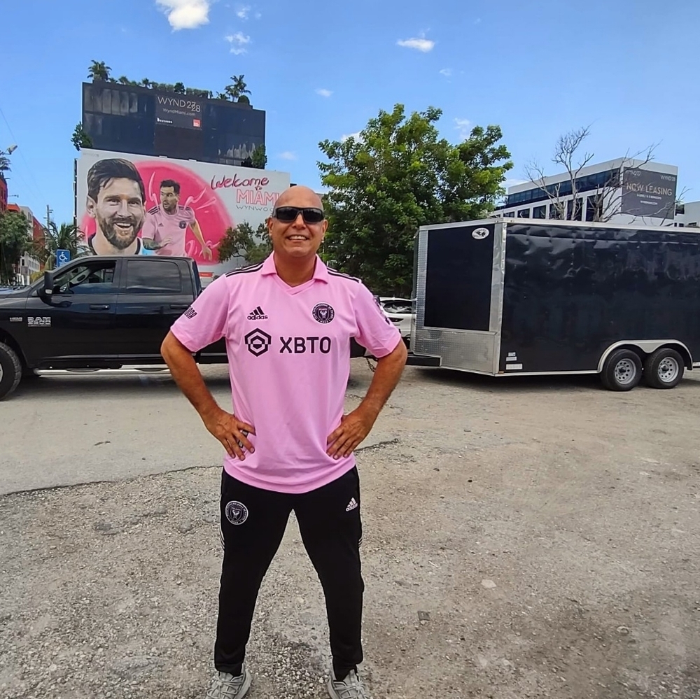 Meet your Posher, Luis